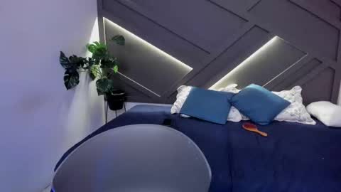 Snapshot of iriis_rosse chatting on January 2025 09:15:02 PM Iris Rosse online show from January 2025 09:15:02 PM