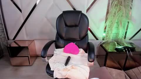 Snapshot of irina_rousee chatting on February 2026 02:07:02 PM irina_rousee online show from February 2026 02:07:02 PM