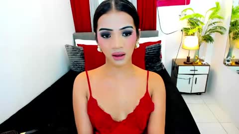 Snapshot of irina_woodshakylishxx chatting on May 2026 10:40:02 PM IRINAA online show from May 2026 10:40:02 PM