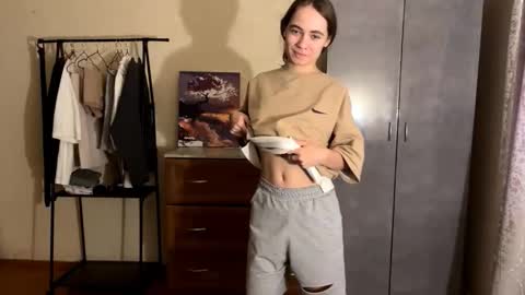 Evie online show from October 2025 09:10:01 AM