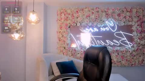 Irina online show from October 2025 12:23:02 PM