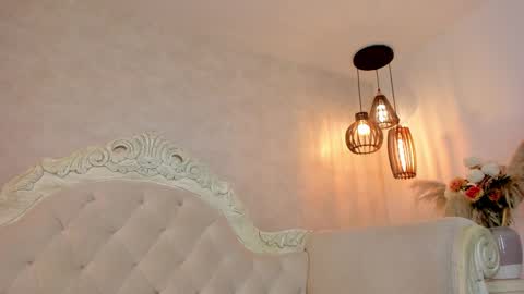 Irinnah Lottus online show from February 2025 01:31:01 AM