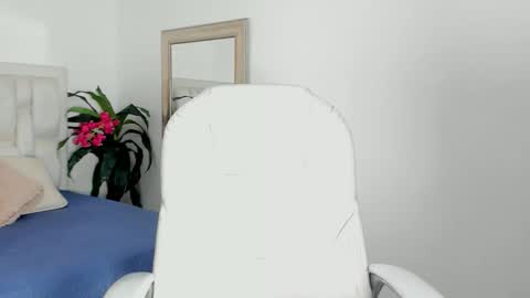 Snapshot of iris8_ chatting on November 2025 12:48:02 PM iris8_ online show from November 2025 12:48:02 PM