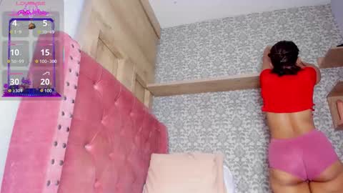 Snapshot of iris_charlotte chatting on November 2025 12:00:02 PM Hot Charlotte online show from November 2025 12:00:02 PM