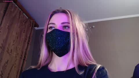 Lily online show from October 2025 08:09:02 PM