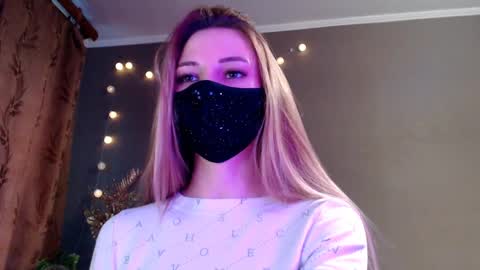 Lily online show from April 2026 04:15:01 PM