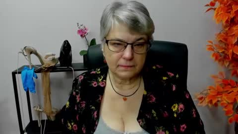 Snapshot of iris_xdesire chatting on December 2024 07:16:01 AM I R I S online show from December 2024 07:16:01 AM