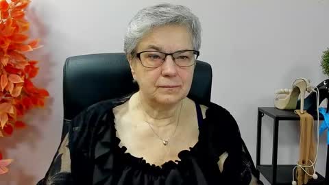 Snapshot of iris_xdesire chatting on November 2025 07:43:01 AM I R I S online show from November 2025 07:43:01 AM