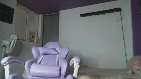 Camilla online show from February 2025 03:40:01 PM