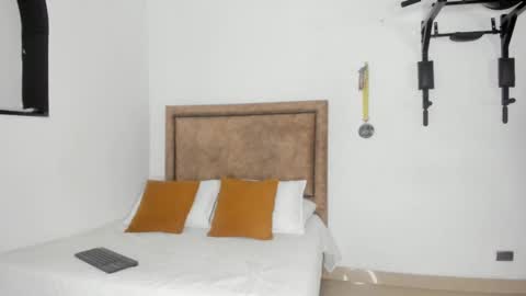 Iris Fit online show from November 2025 12:27:01 PM