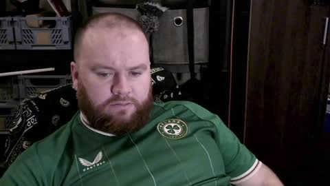 Snapshot of irishdaddy24 chatting on December 2024 04:06:01 PM twitter theirishman205 online show from December 2024 04:06:01 PM