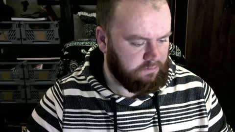 Snapshot of irishdaddy24 chatting on December 2024 05:10:02 PM twitter theirishman205 online show from December 2024 05:10:02 PM