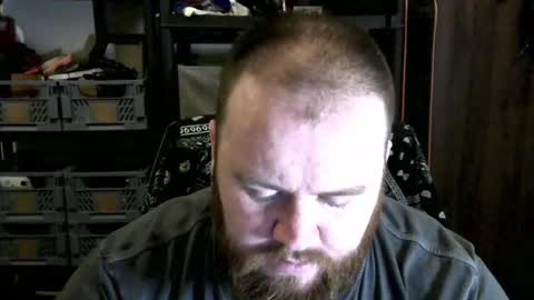 Snapshot of irishdaddy24 chatting on February 2025 05:01:02 PM twitter theirishman205 online show from February 2025 05:01:02 PM