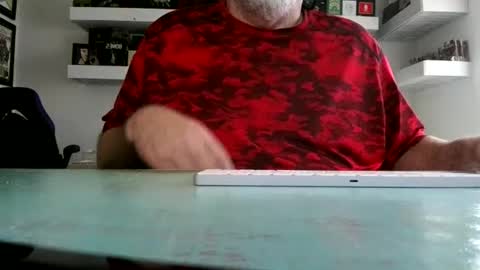 Snapshot of irishdudeloveoib chatting on February 2025 02:26:02 PM Irishdudelove online show from February 2025 02:26:02 PM