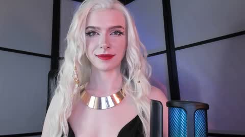 Miss Iris Fansly Miss Iris new inst.  online show from January 2025 10:37:01 PM