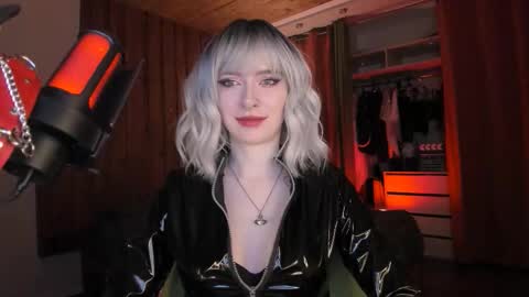 Miss Iris Fansly Miss Iris new inst.  online show from January 2026 10:58:02 PM