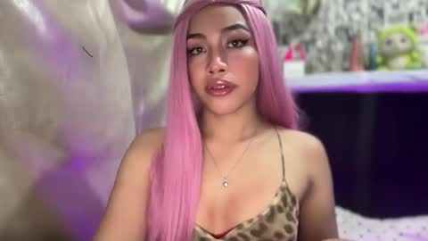 iriss_fox online show from November 2025 12:18:01 PM