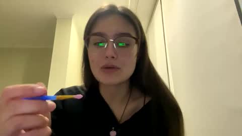 irisss31 online show from April 2026 06:46:01 PM