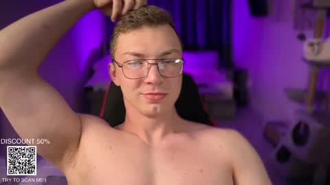 Snapshot of iron__chapman chatting on November 2025 02:21:01 AM Iron online show from November 2025 02:21:01 AM