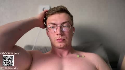 Snapshot of iron__chapman chatting on November 2025 12:05:02 AM Iron online show from November 2025 12:05:02 AM