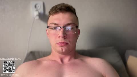 Snapshot of iron__chapman chatting on November 2025 11:59:01 PM Iron online show from November 2025 11:59:01 PM