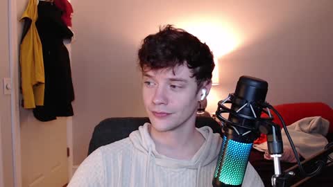 Snapshot of ironthud chatting on December 2024 03:35:01 AM Sam online show from December 2024 03:35:01 AM