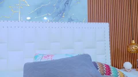 Snapshot of irresistiblemilf chatting on November 2025 12:33:01 PM Sandy online show from November 2025 12:33:01 PM