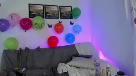 isa__sweet_ online show from June 2026 06:35:01 AM