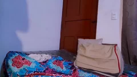isa__sweet_ online show from June 2026 10:15:01 AM