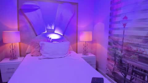    online show from October 2025 07:43:02 AM