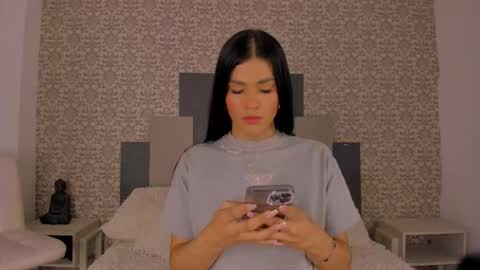 Snapshot of isa_little_star chatting on October 2025 01:12:02 PM Isa online show from October 2025 01:12:02 PM