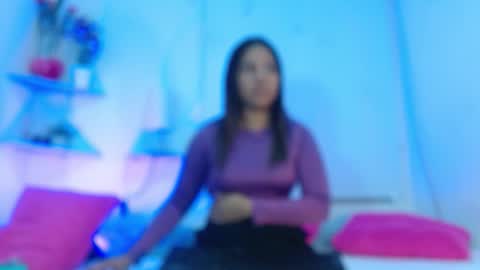 Isabel online show from November 2025 12:05:01 PM