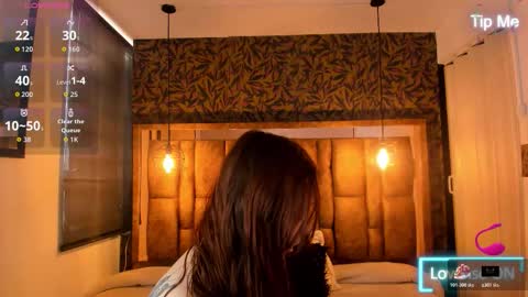 Snapshot of isa_thompson__ chatting on November 2025 11:53:02 AM I S A online show from November 2025 11:53:02 AM