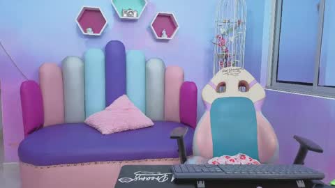 Isaa Skinny  online show from April 2026 04:02:02 AM