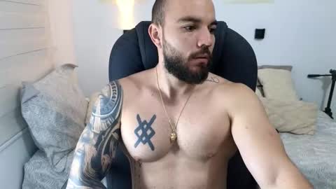 Isaac carter online show from September 2025 11:10:01 AM