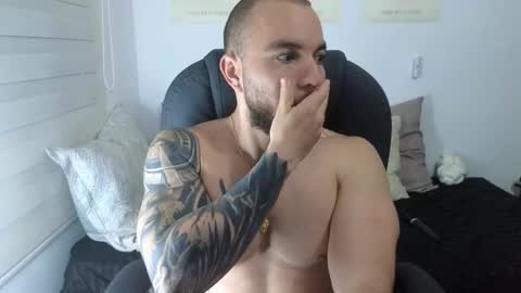 Isaac carter online show from October 2025 11:10:01 AM