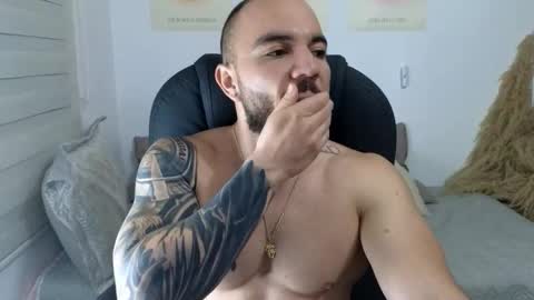 Isaac carter online show from November 2025 10:47:02 AM