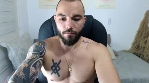 Isaac carter online show from November 2025 11:01:02 AM