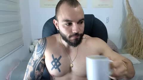 Isaac carter online show from December 2025 11:04:01 AM