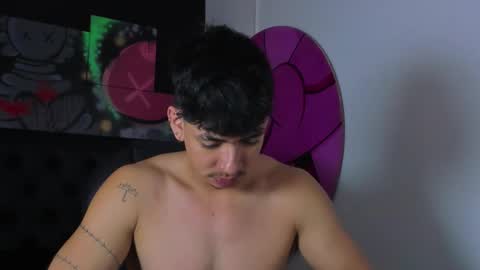 Snapshot of isaac_cryston chatting on November 2025 08:22:02 PM isaac_cryston online show from November 2025 08:22:02 PM