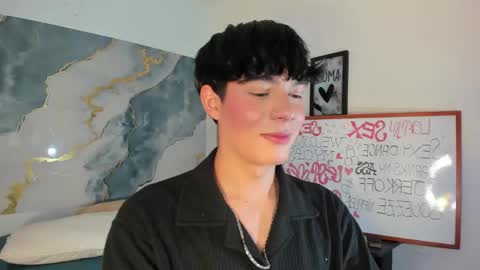 Isaac Kurtt online show from November 2025 07:58:01 PM