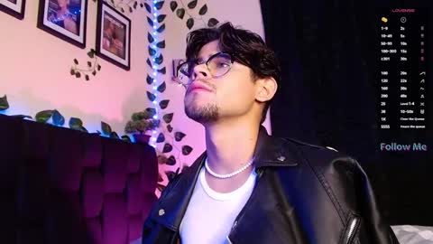 Isaac Saenz. online show from February 2025 11:14:02 PM