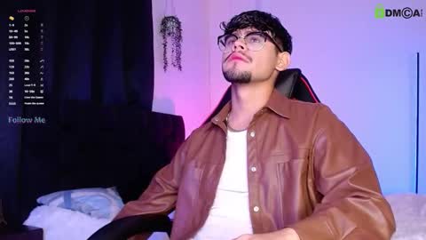 Isaac Saenz. online show from October 2025 11:15:01 PM