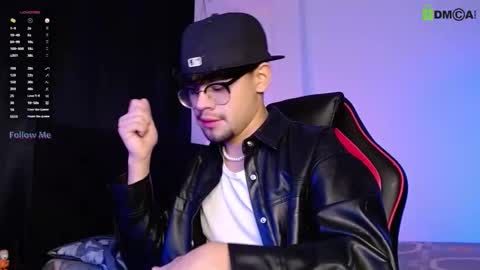 Isaac Saenz. online show from November 2025 10:01:01 PM