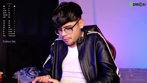 Isaac Saenz. online show from November 2025 01:39:01 AM