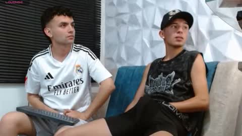 Isaac tan online show from December 2025 03:12:02 AM