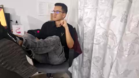 Isaac online show from October 2025 04:13:01 AM