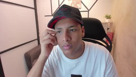 IsaacBlack  online show from September 2025 05:02:02 AM