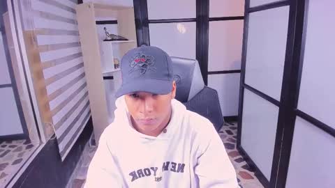 IsaacBlack  online show from October 2025 04:13:02 AM