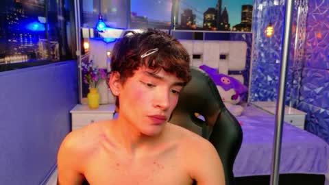 isaacnova online show from April 2026 09:50:02 PM